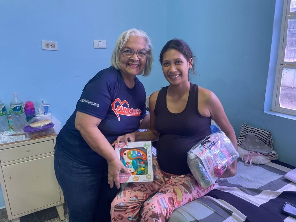 Entregaron más de 60 kits de bebé - Agencia Carabobeña de Noticias
