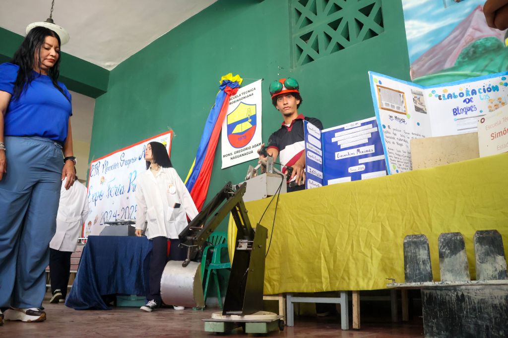 Feria de Escuelas Técnicas Productivas 2025 - Agencia Carabobeña de Noticias