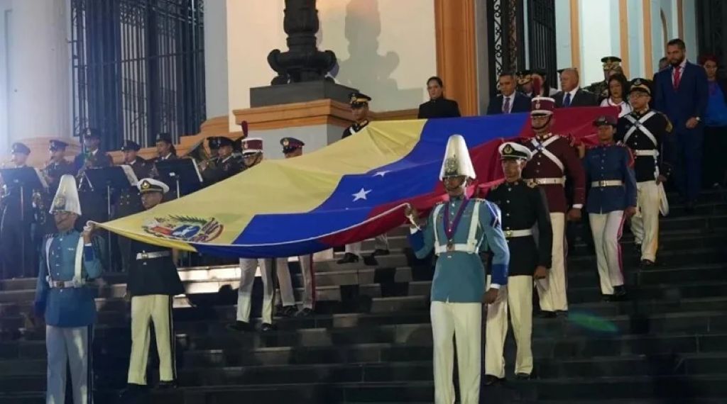 Honores al Liberador Simón Bolívar - Agencia Carabobeña de Noticias