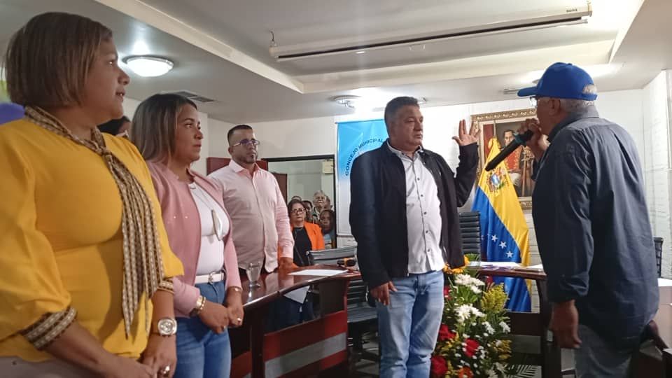 Juramentan directiva de Cámara Municipal de Naguanagua - Agencia Carabobeña de Noticias