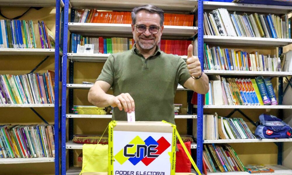 Lacava ejerció su derecho al voto - Agencia Carabobeña de Noticias