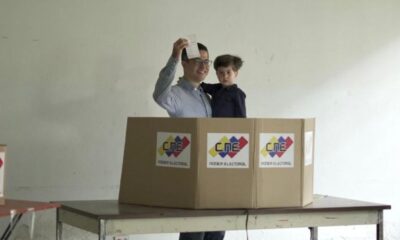 León Jurado ejerció su voto - Agencia Carabobeña de Noticias