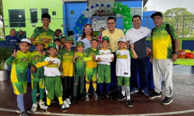 León Jurado hizo entrega de material deportivo - Agencia Carabobeña de Noticias