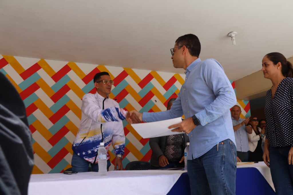 León Jurado proclamado alcalde reelecto - Agencia Carabobeña de Noticias