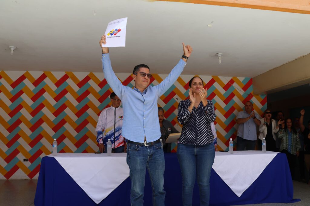 León Jurado proclamado alcalde reelecto - Agencia Carabobeña de Noticias