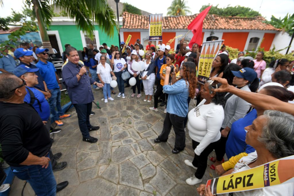 Mujeres respalda a Armando Amengual - Agencia Carabobeña de Noticias