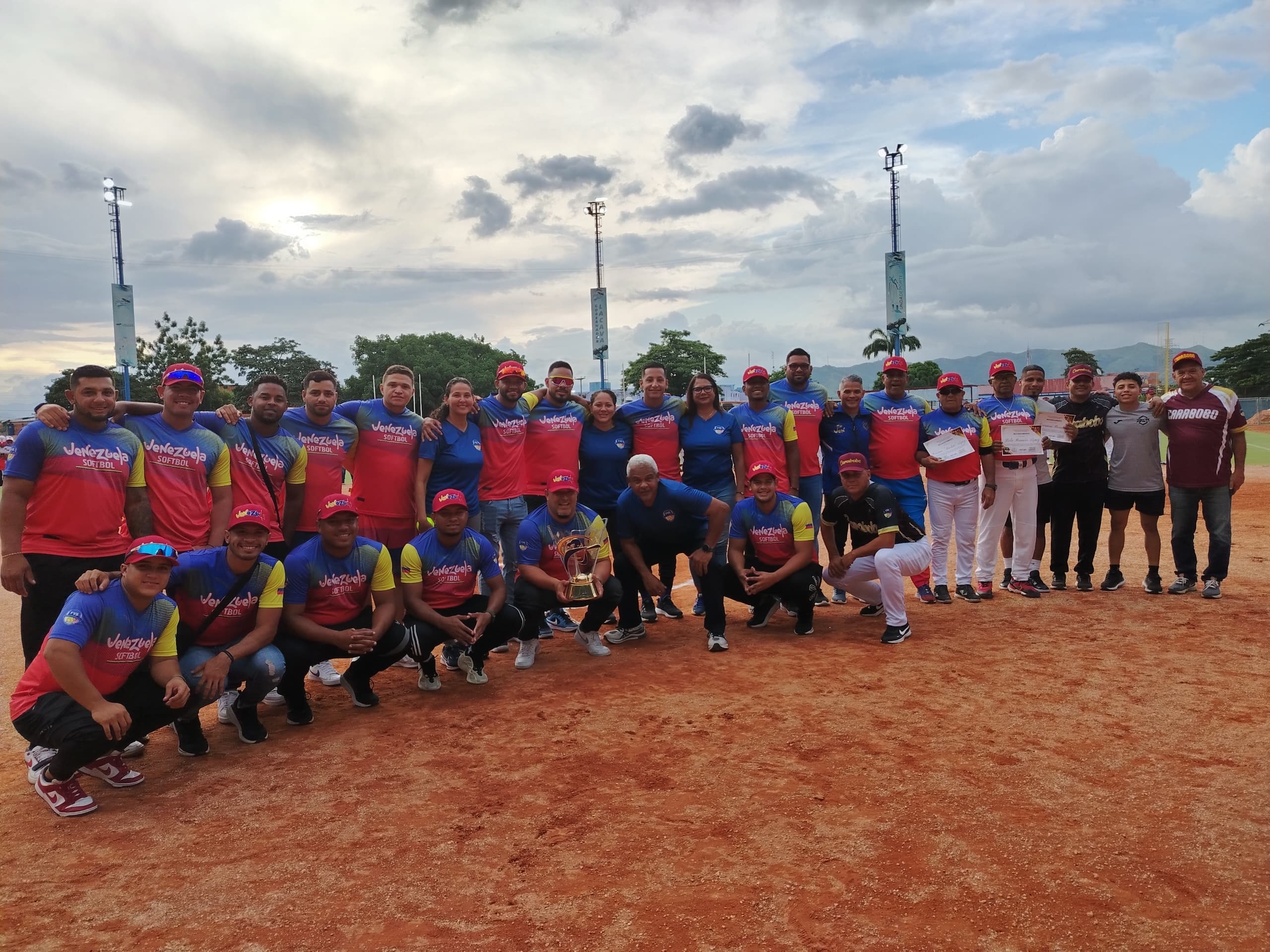 Softbol carabobeño arrancó victorioso - Agencia Carabobeña de Noticias