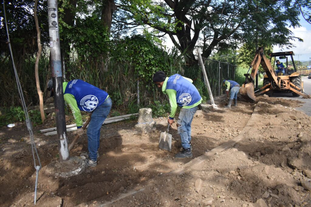 Vialsandi inició construcción de aceras - Agencia Carabobeña de Noticias