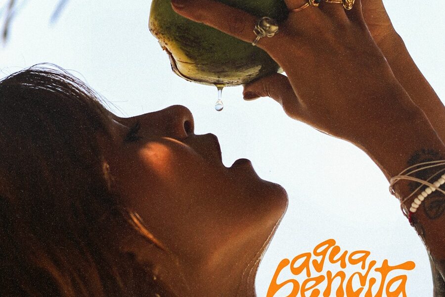 Agua Bendiga Imagen by Paola Houghton