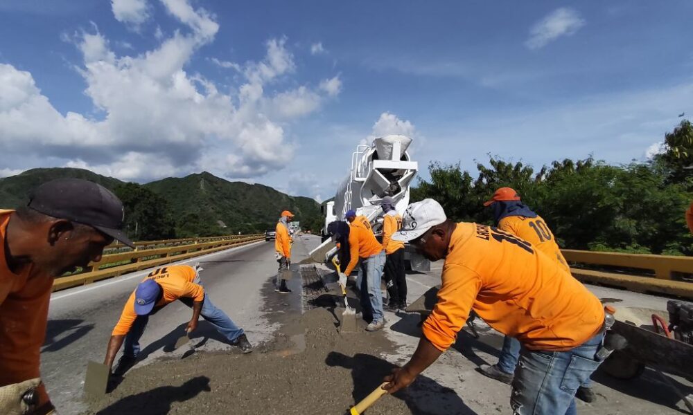 Avanza rehabilitación de tramos del viaducto La Cabrera - Agencia Carabobeña de Noticias