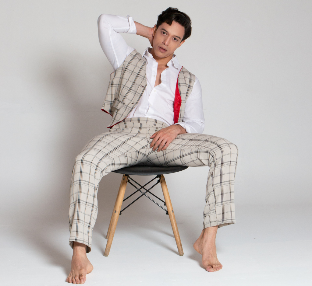 Carlos Luis Martínez al Mister Charm International - Agencia Carabobeña de Noticias