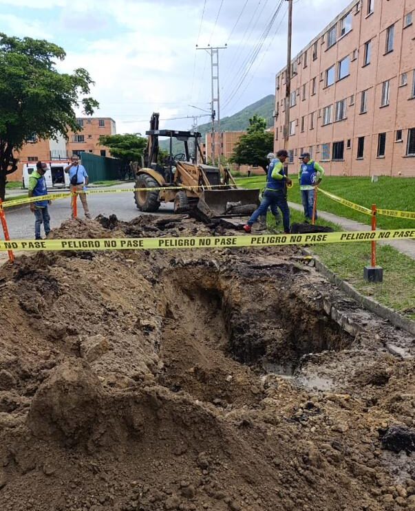 Cuadrillas de Vialsandi repararon tubería - Agencia Carabobeña de Noticias