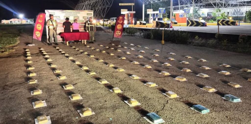 Detienen a pareja con 93 panelas de droga - Agencia Carabobeña de Noticias