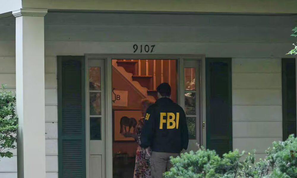 FBI allana casa del exasesor de Trump - Agencia Carabobeña de Noticias