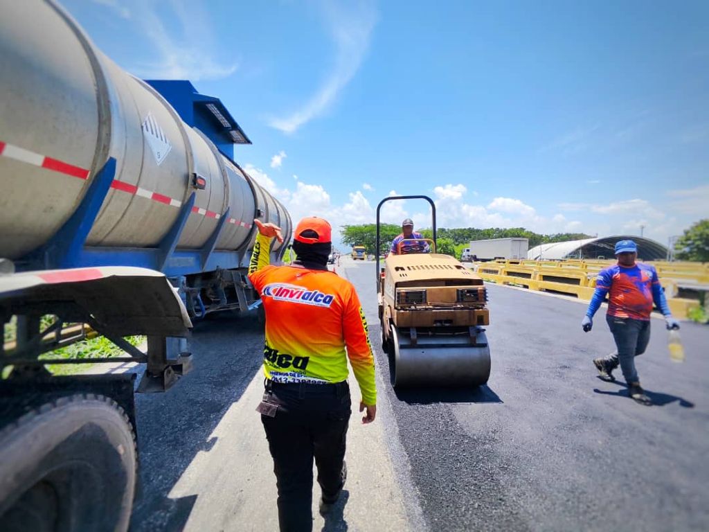 Gobierno de Carabobo aplicó más de 40 toneladas de asfalto - Agencia Carabobeña de Noticias