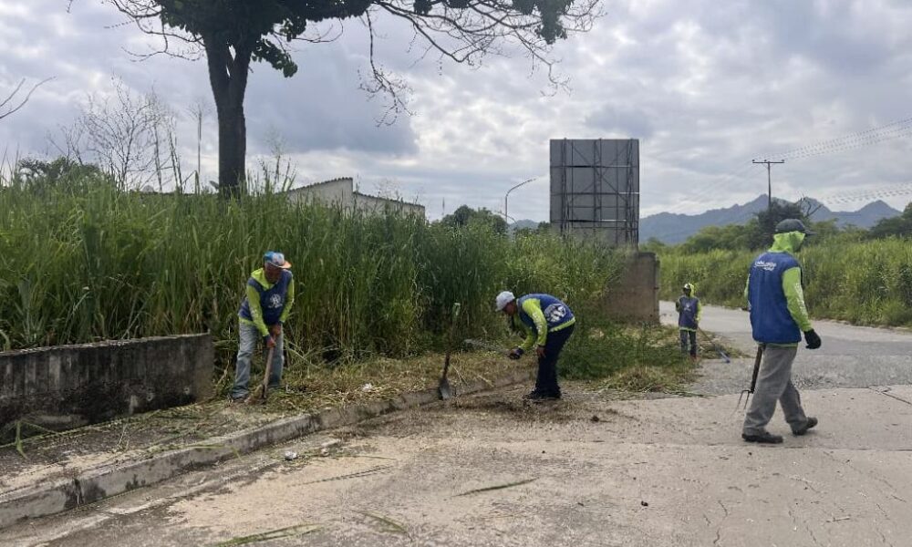 IAM Fumcosandi continúa labores de desmalezado - Agencia Carabobeña de Noticias