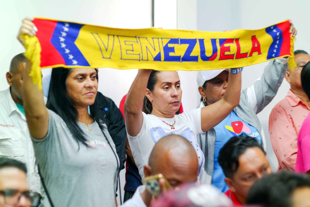 Lacava reafirma respaldo al presidente Nicolás Maduro . Agencia Carabobeña de Noticias