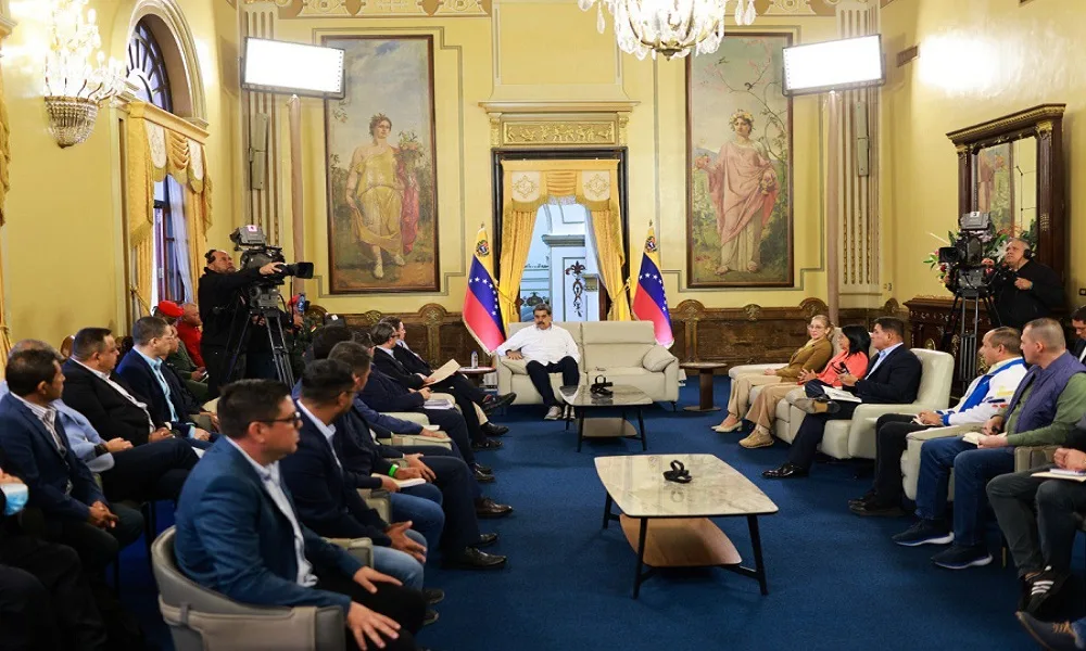 Maduro Moros reunido con alcalde de oposición - Agencia Carabobeña de Noticias