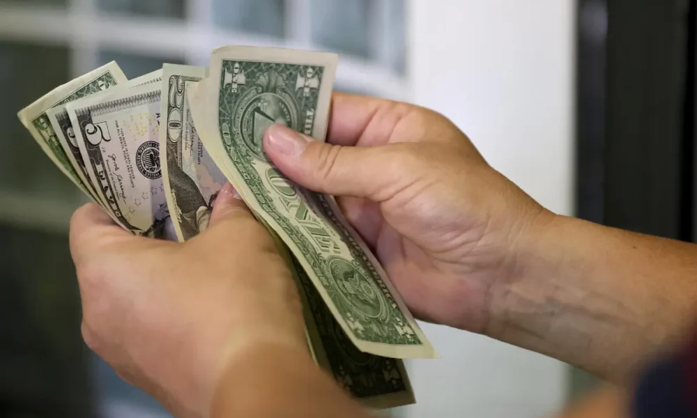 Precio del dólar del 15 de agosto - Agencia Carabobeña de Noticias