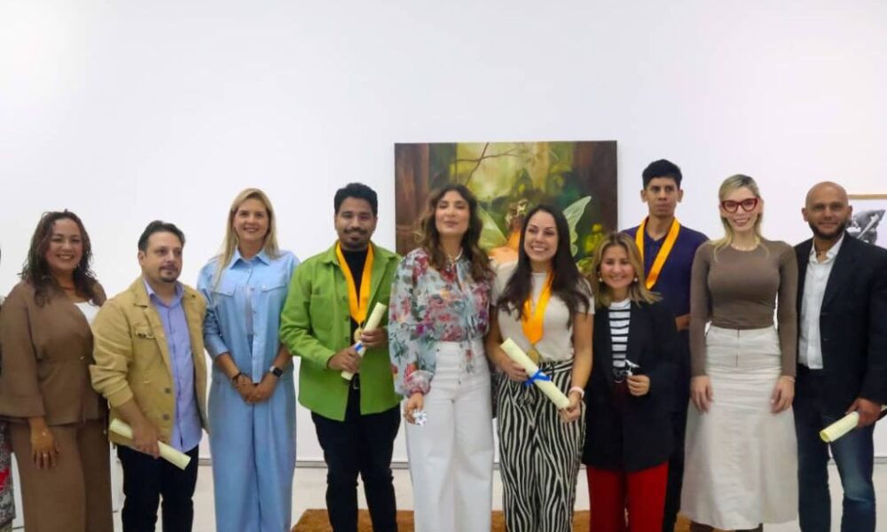 Premiados ganadores del I Salón Nacional de Ilustración - Agencia Carabobeña de Noticias