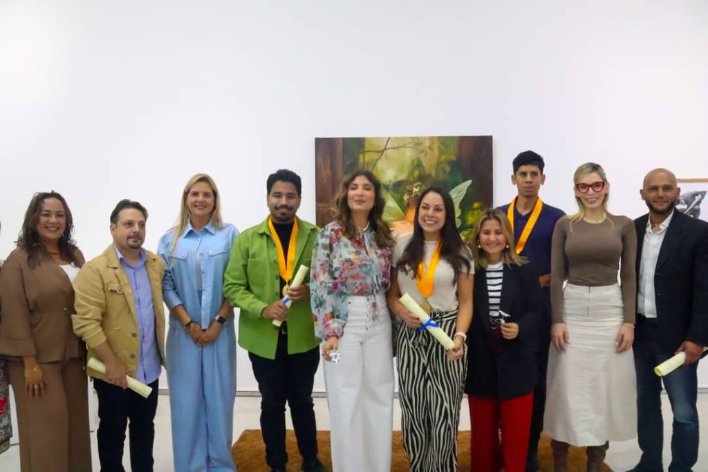 Premiados ganadores del I Salón Nacional de Ilustración - Agencia Carabobeña de Noticias