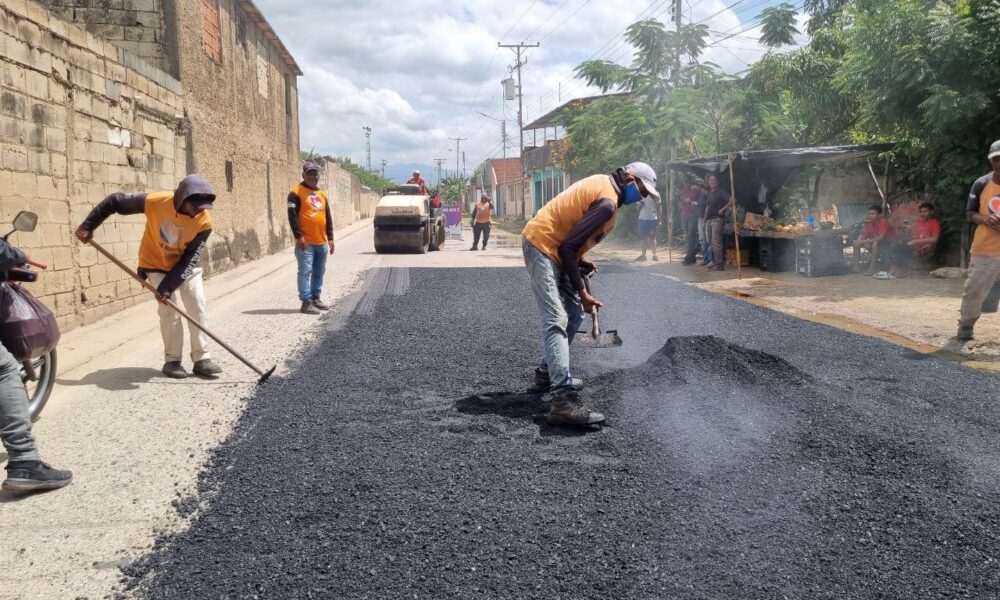electrificación del barrio Los Cerritos