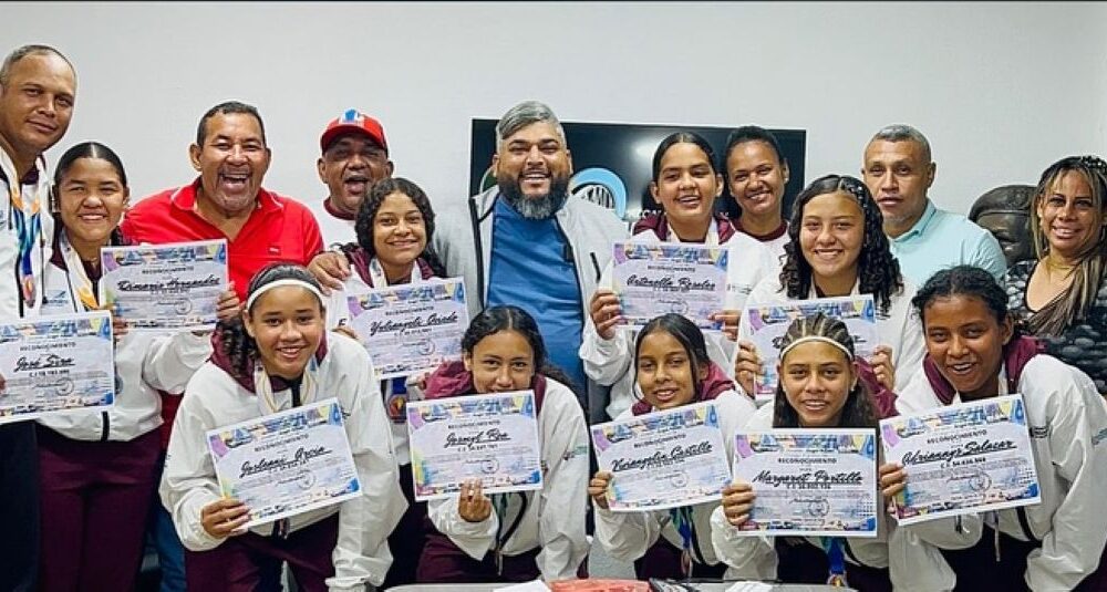 kickingbol carabobeño reconocido por bronce - Agencia Carabobeña de Noticias