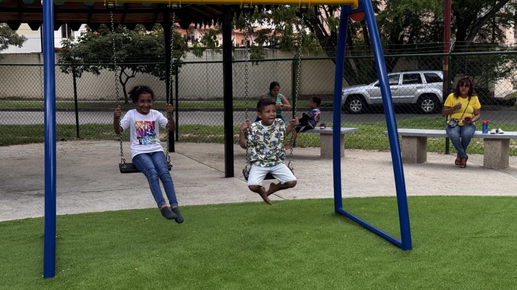 A cuidar parques infantiles - Agencia Carabobeña de Noticias