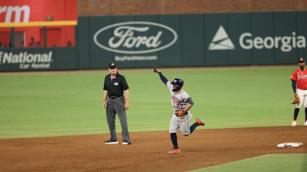 Altuve llega a 25 - Agencia Carabobeña de Noticias