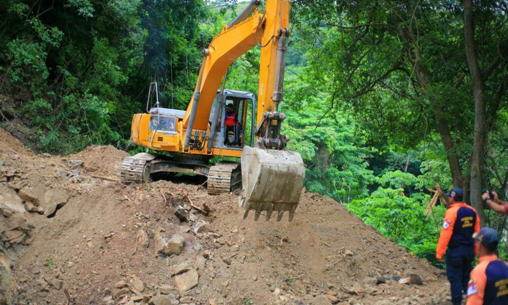 Avanza trabajo en carretera nacional Las Trincheras Agencia Carabobeña de Noticias