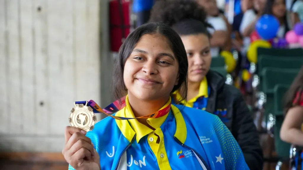 Campeonas de voleibol U-17 - Agencia Carabobeña de Noticias