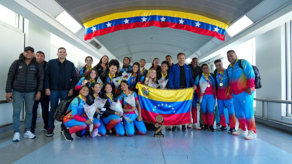 Campeonas de voleibol U-17 - Agencia Carabobeña de Noticias