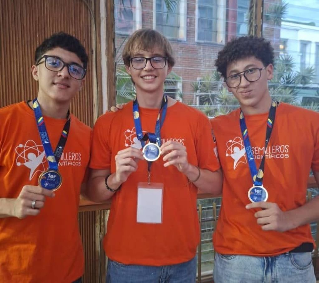 Colegio Joseph Lancaster campeón en róbótica - Agencia Carabobeña de Noticias