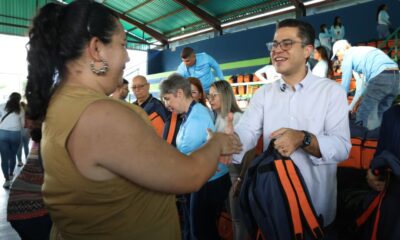 Entregan más de 2 mil 500 kits escolares - Agencia Carabobeña de Noticias
