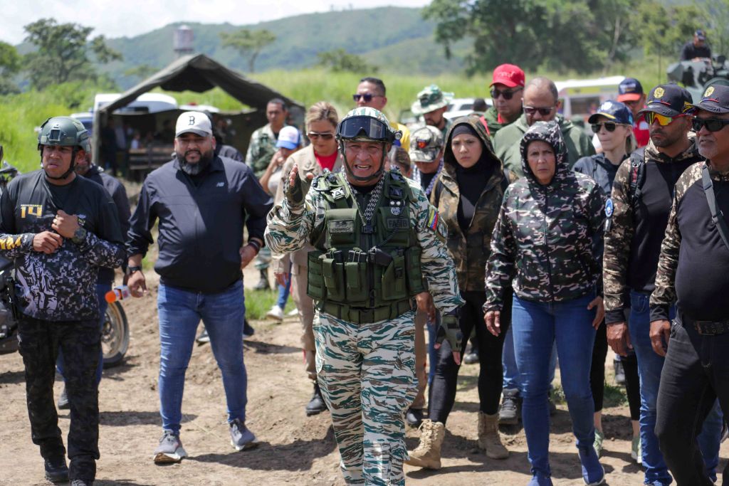 Entrenamiento militar en Fuerte Paramacay - Agencia Carabobeña de Noticias