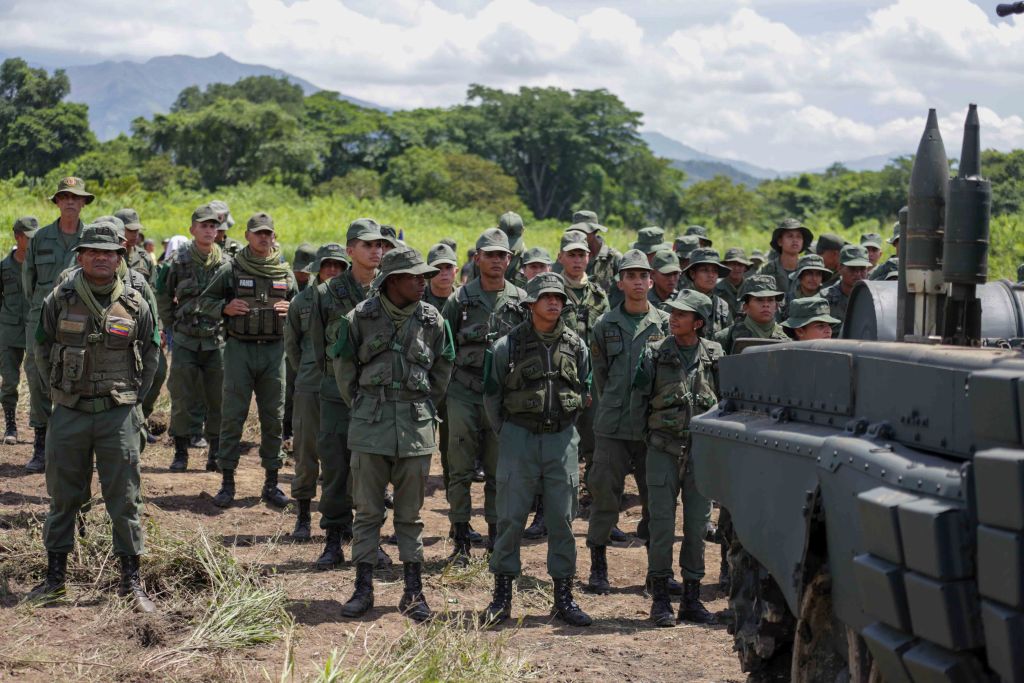 Entrenamiento militar en Fuerte Paramacay - Agencia Carabobeña de Noticias
