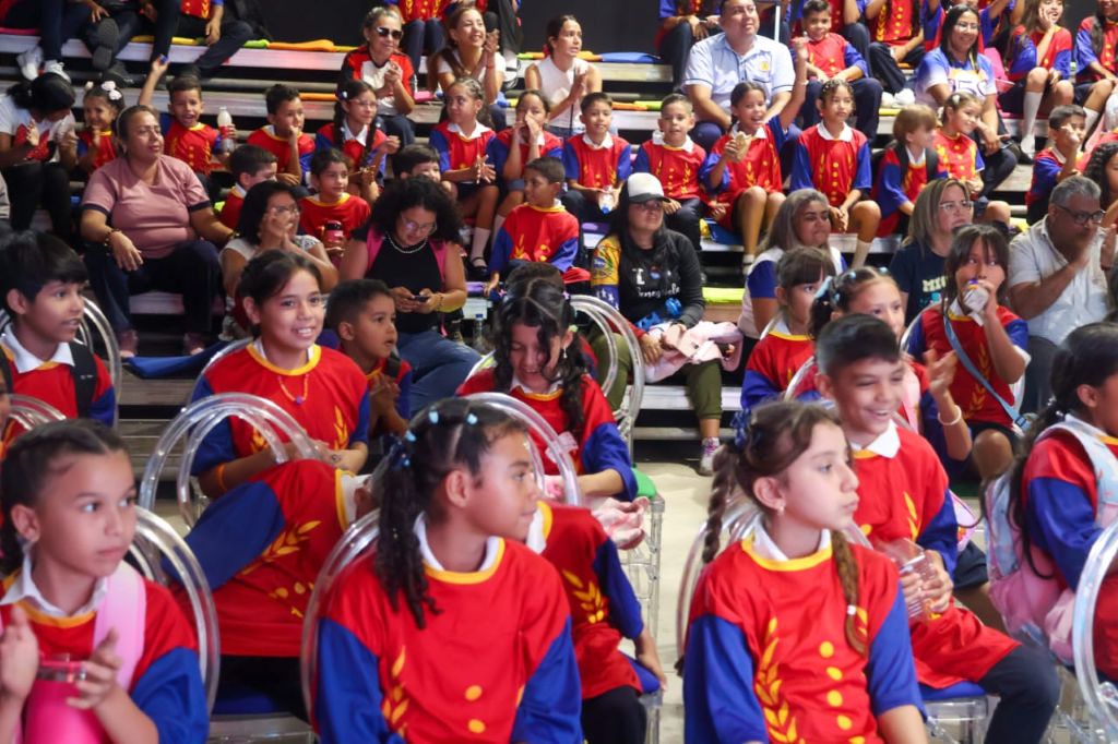 Expo Simón de Niño a Libertador - Agencia Carabobeña de Noticias