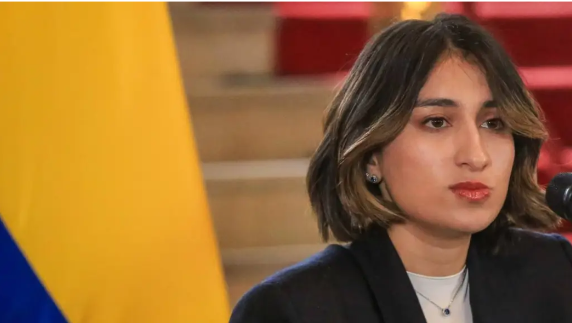 Laura Sarabia embajadora