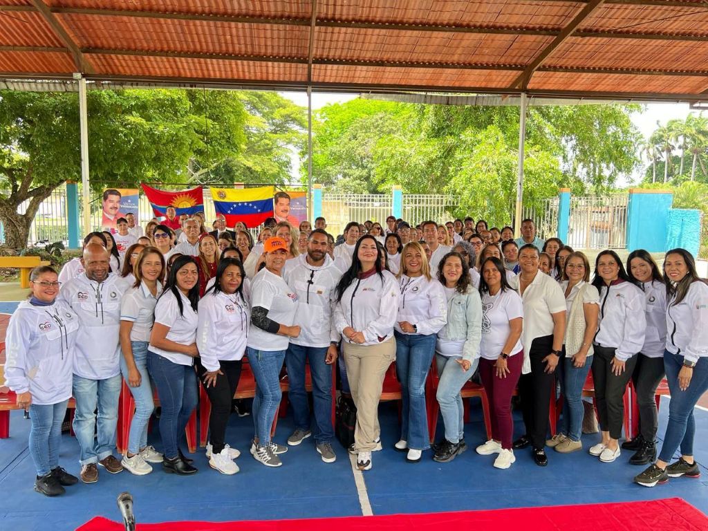 Más de 100 directores capacitados para inicio de clases - Agencia Carabobeña de Noticias