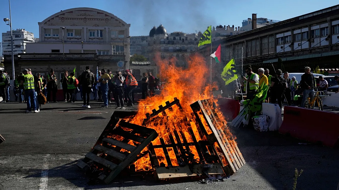Protestas en Francia - Agencia Carabobeña de Noticias