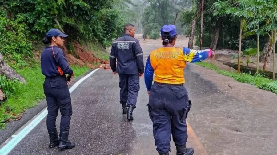 Se desborda río La Trillan - Agencia Carabobeña de Noticias
