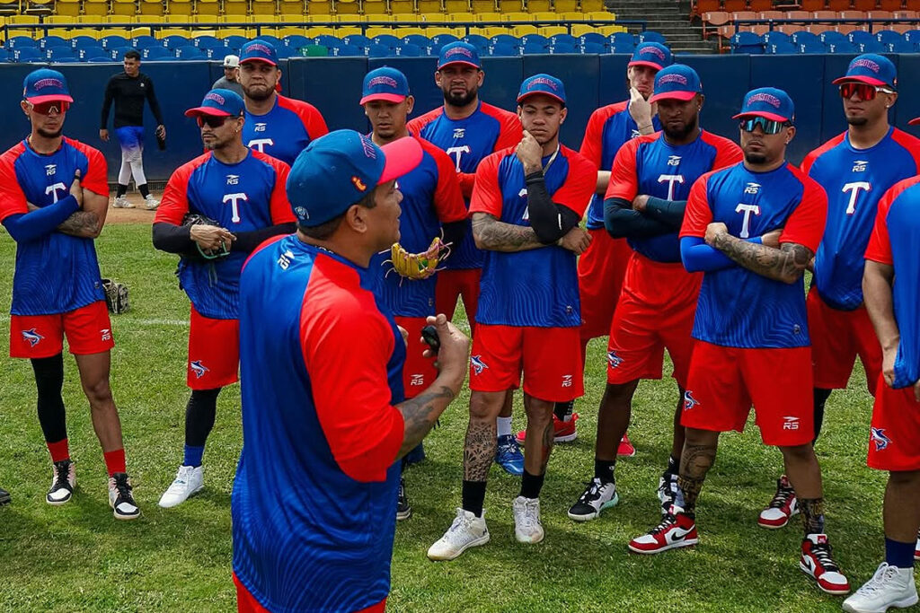 Tiburones de La Guaira arrancó minicamp - Agencia Carabobeña de Noticias