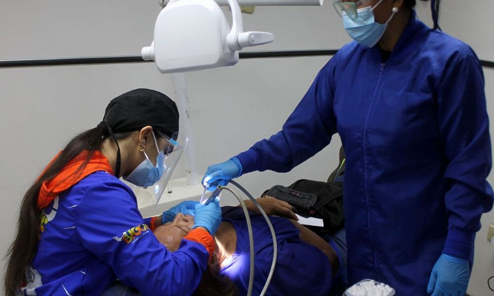 0-800 Bigote impulsa atención odontológica - Agencia Carabobeña de Noticias