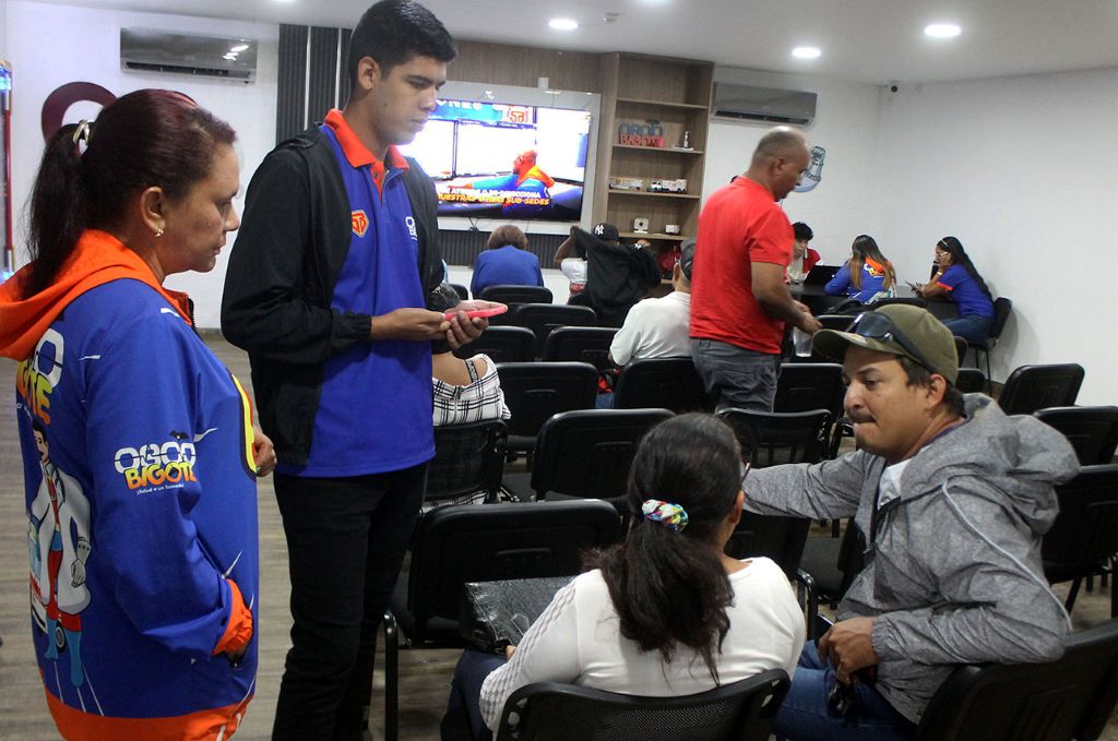 0-800 Bigote impulsa atención odontológica - Agencia Carabobeña de Noticias
