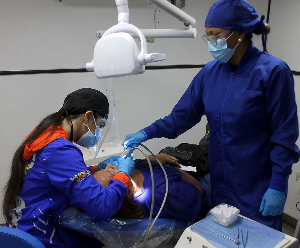 0-800 Bigote impulsa atención odontológica - Agencia Carabobeña de Noticias