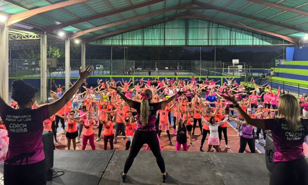 Charla y bailoterapia por el “Mes Rosa” en Iamdesandi - Agencia Carabobeña de Noticias