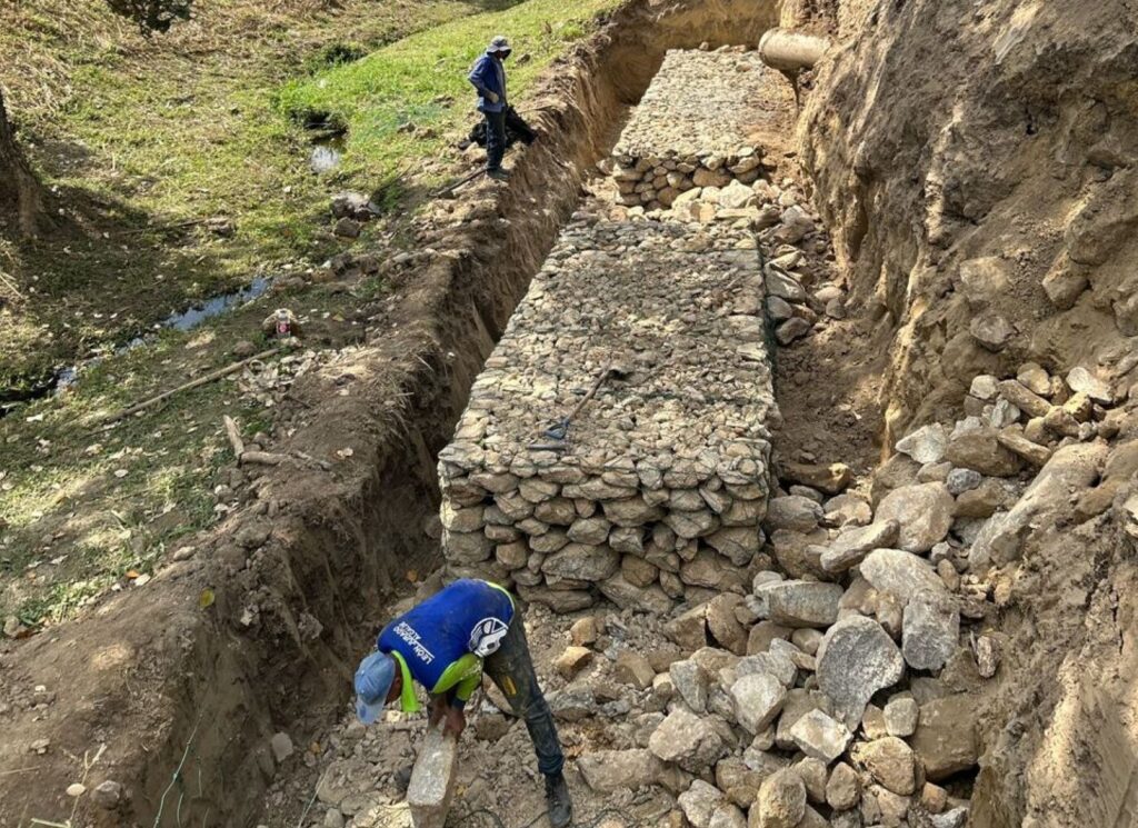 Estabilización de taludes del cauce del cementerio - Agencia Carabobeña de Noticias