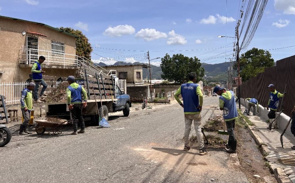 Fumcosandi atiende sectores de San Diego afectados por lluvias - Agencia Carabobeña de Noticias