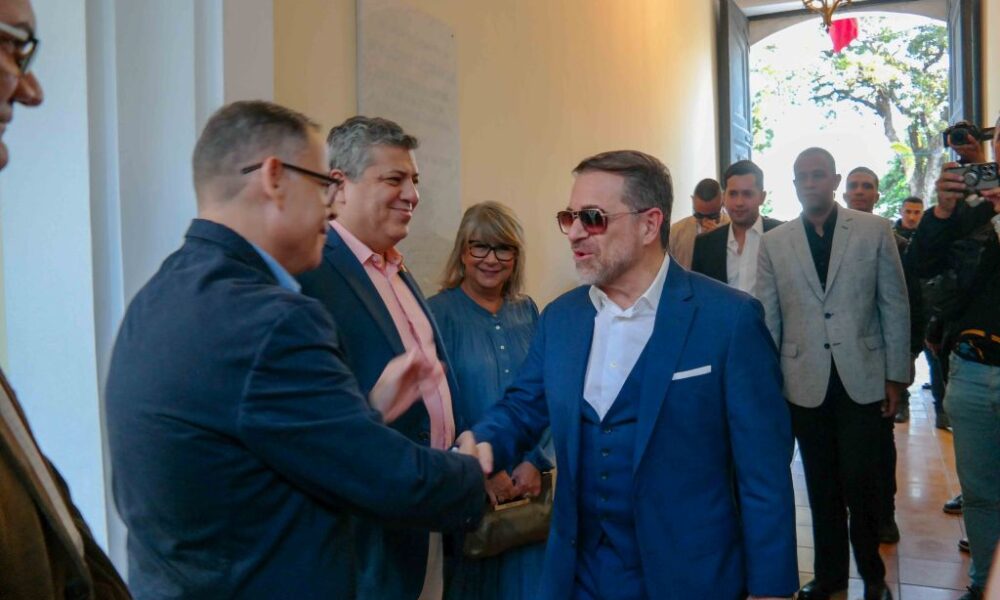Lacava acompañó Gala de Instalación de 22º edición de la Filuc - Agencia Carabobeña de Noticas