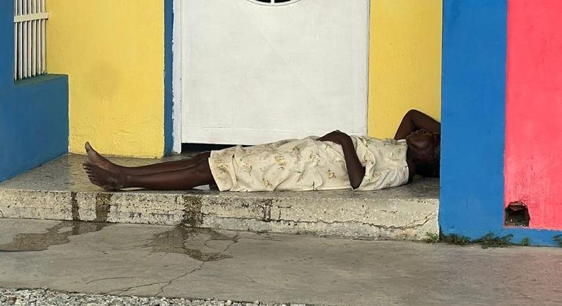 Mujer en situación de calle Parque Valencia
